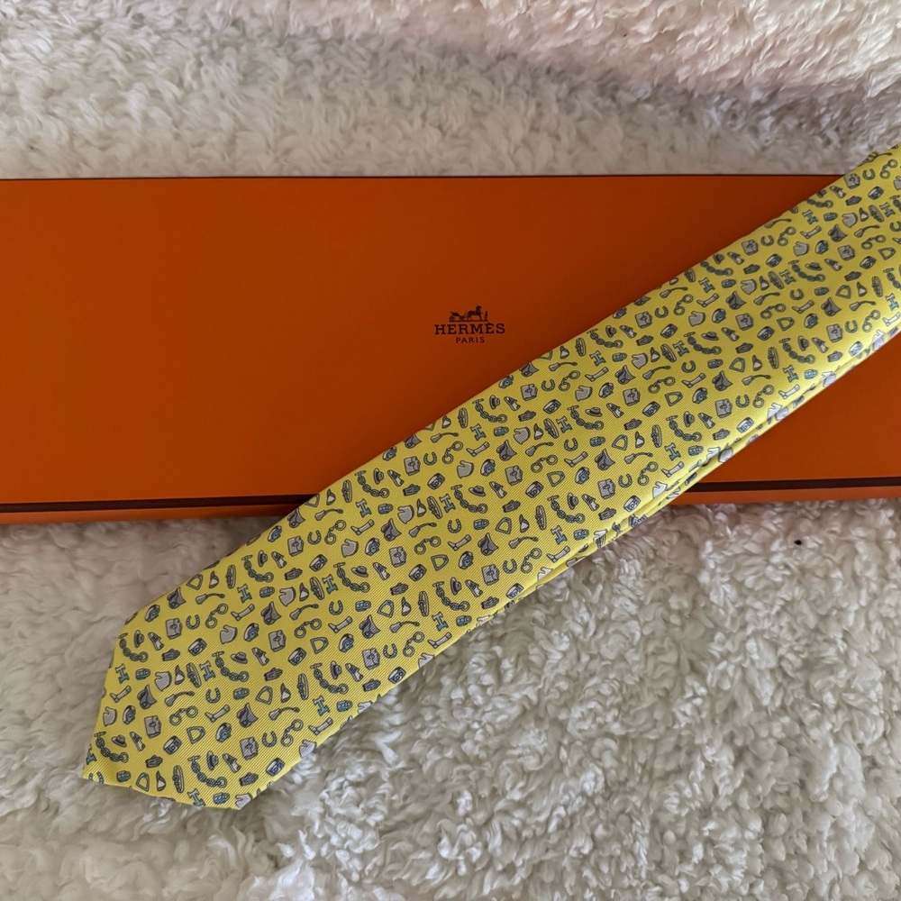 NWT Hermes Yellow and Gray Tie